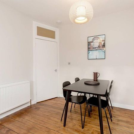 Altido Unique & Stylish Grassmarket Apt - Close To Castle Edimburgo Exterior foto