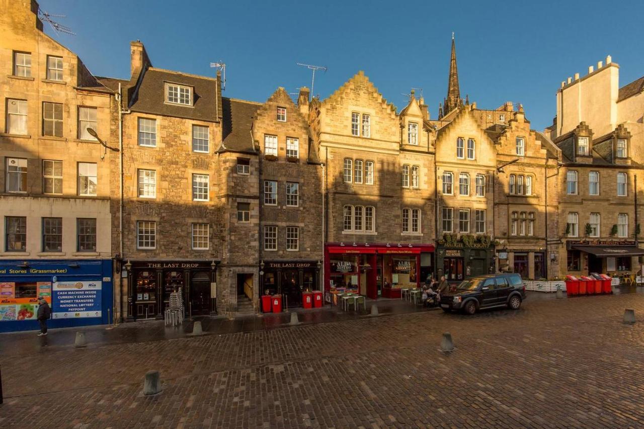 Altido Unique & Stylish Grassmarket Apt - Close To Castle Edimburgo Exterior foto