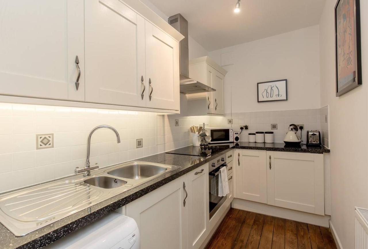 Altido Unique & Stylish Grassmarket Apt - Close To Castle Edimburgo Exterior foto